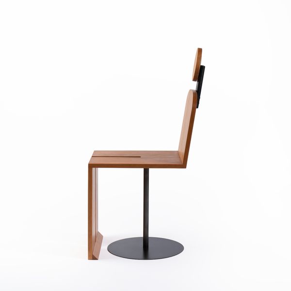 Body Chair by Gome Office