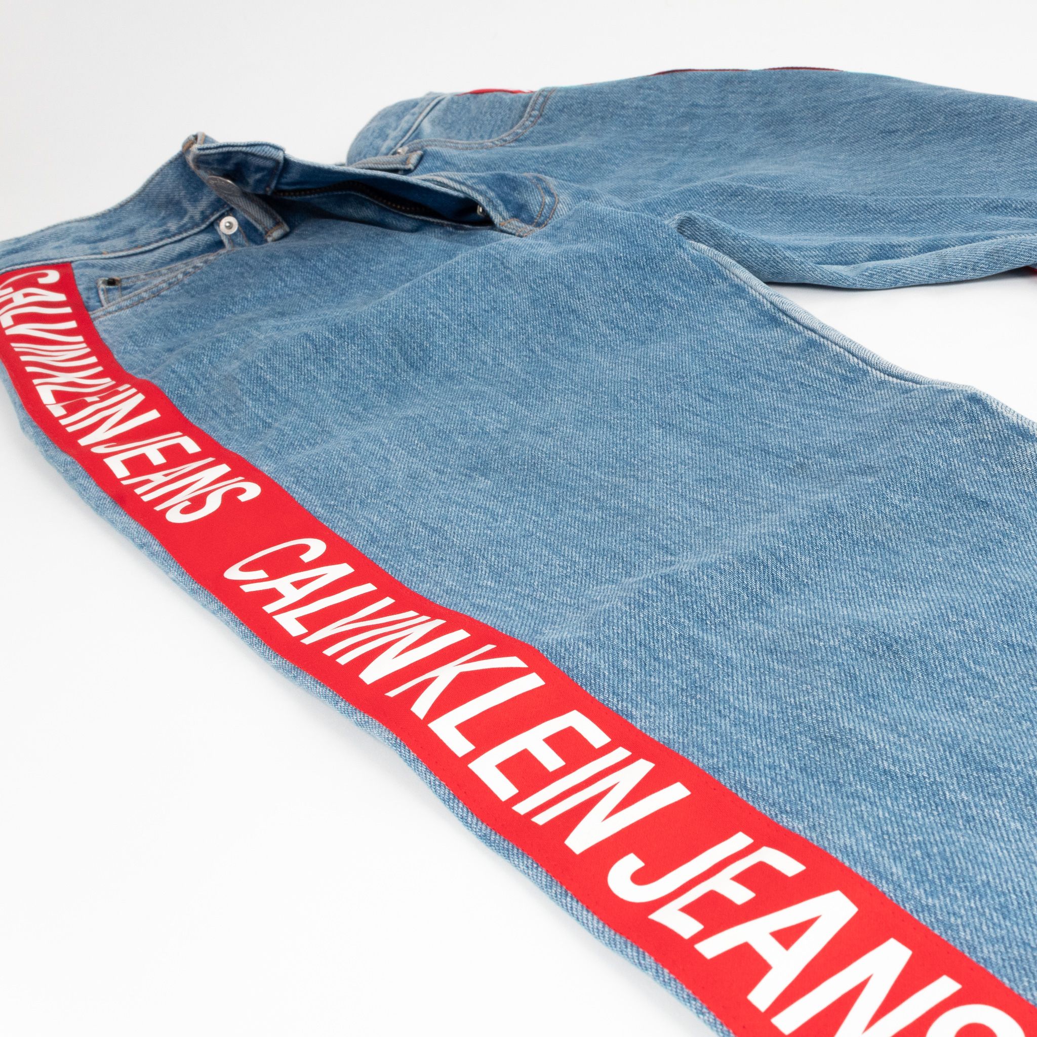 Calvin klein deals jeans with stripe