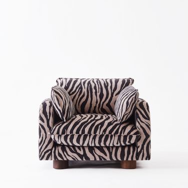 Miles Love Seat Zebra by Mer Arkitekter