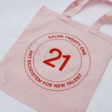 Salon 21 Tote Bag