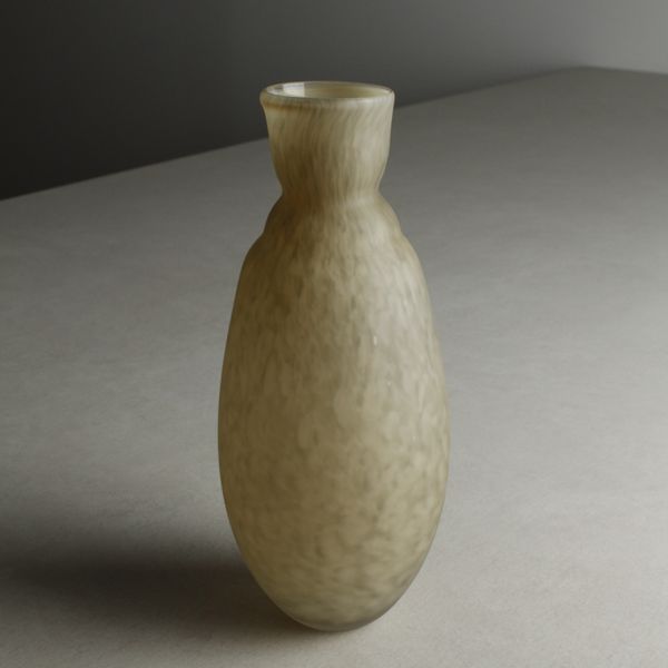 Medium Vase in Salt