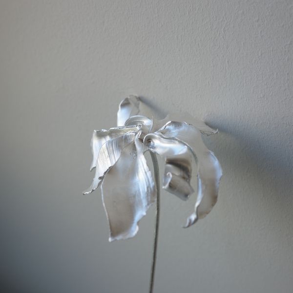 L57 Flower Ornament in Silver