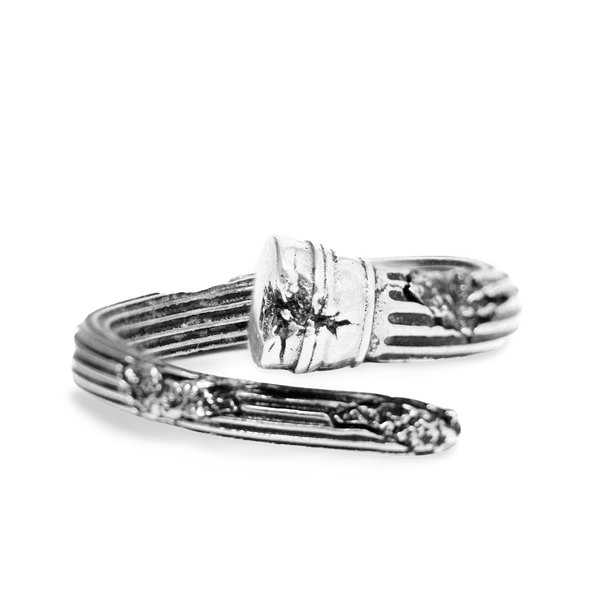 Column Nail Ring