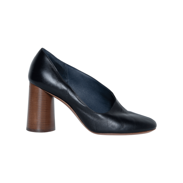 Céline by Phoebe Philo Black Leather Pumps