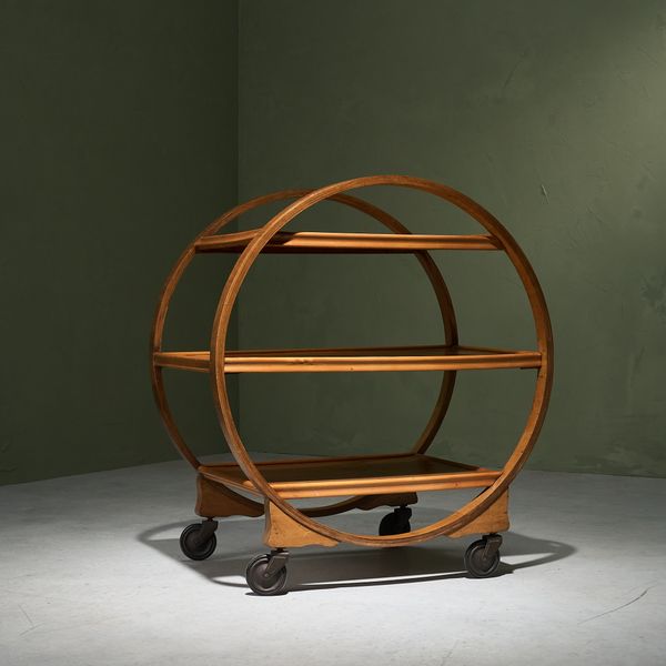 Circular Art Deco Serving Trolley in Walnut, Europe, 1930s