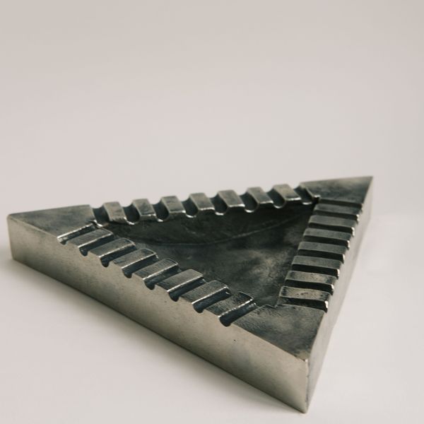 Icon 8