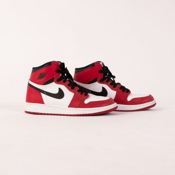 Air Jordan 1 Retro High OG "Chicago"