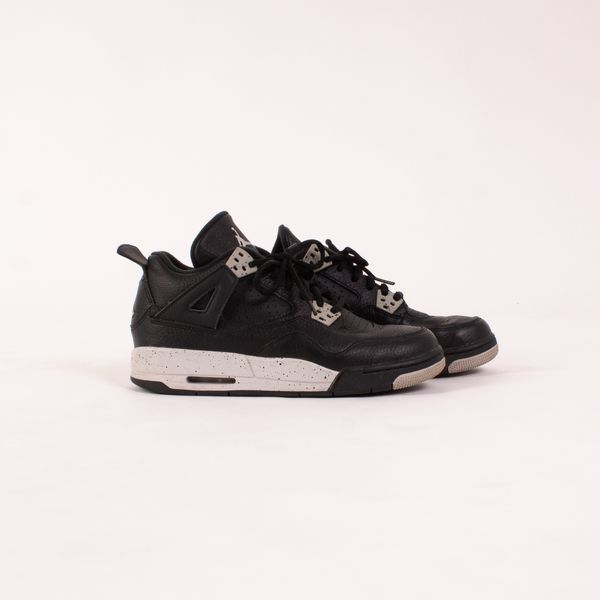 Air Jordan 4 Retro LS in Oreo Colorway