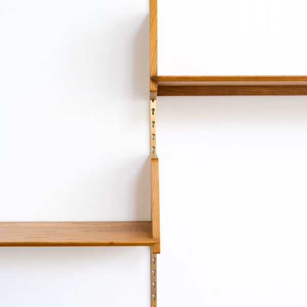 Wall Standard