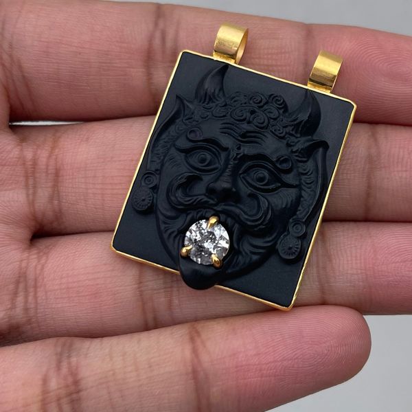 RAKSAKA PENDANT