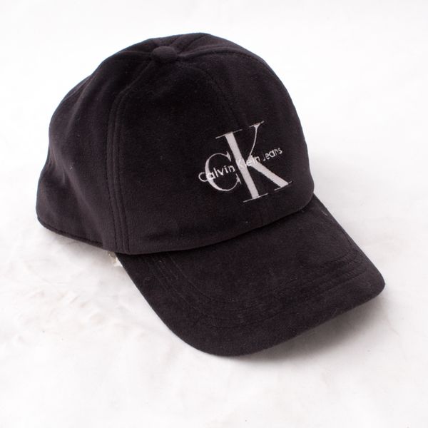 Calvin Klein Jeans Baseball Cap in velour 