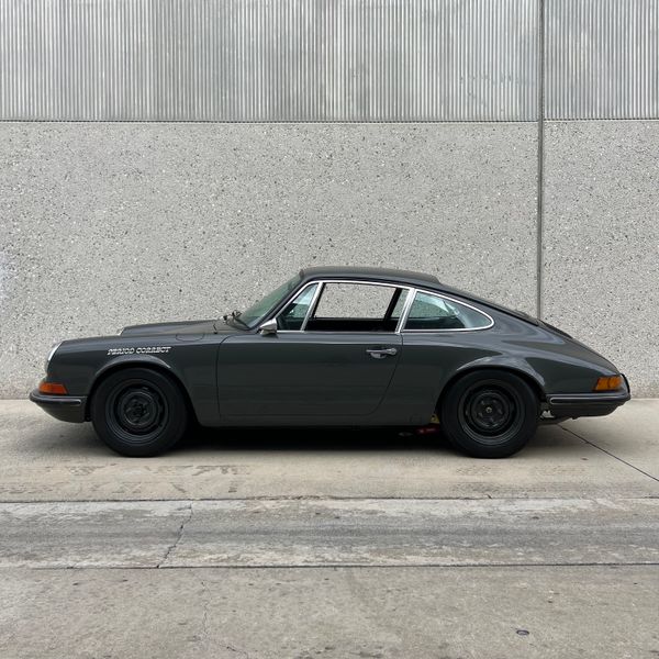 Bryan Calvero's 1971 Porsche 911T 3.0 Liter