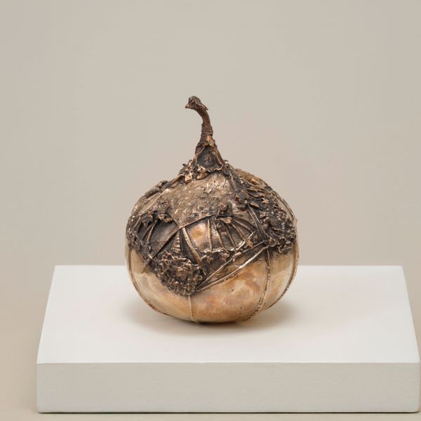 Sonia Gomes Lamparina II, 2025