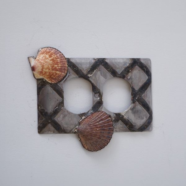 Shell Outlet Plate