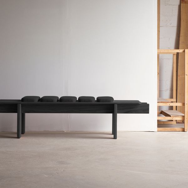 Ueno Bench Black Edition