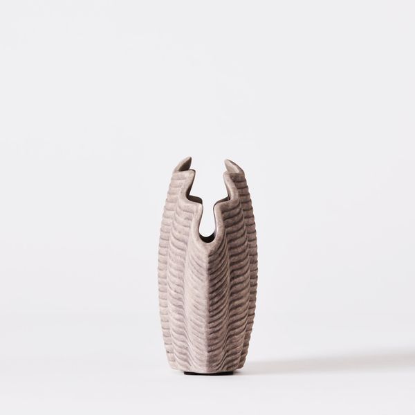 Concha Medium Vase by Edin Kjellvertz 