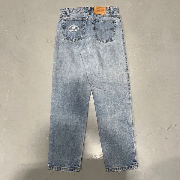 Holiday x Vintage Levi's 550 Relaxed Fit Jeans