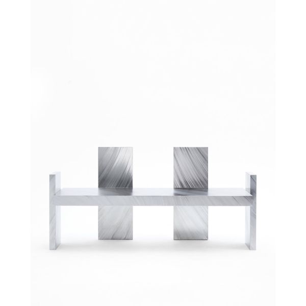 Ovo Man Seashell Bench