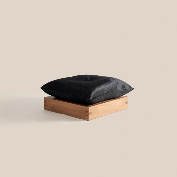 GD Lazy Ottoman