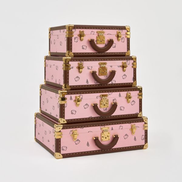 Kitty paper trunk, 2024