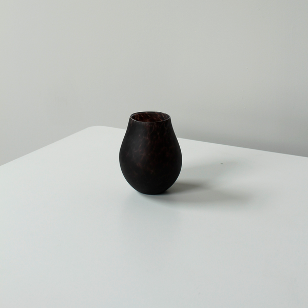 Medium Vase in Chocolate