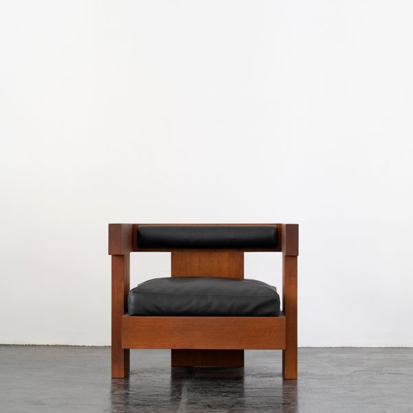 DN_S2506 Tripod Lounge Chair