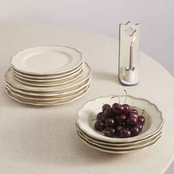 Sylvia 18 Piece set with Pasta Bowl