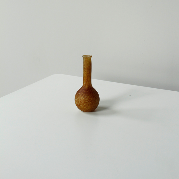 Medium Vase in Caramel
