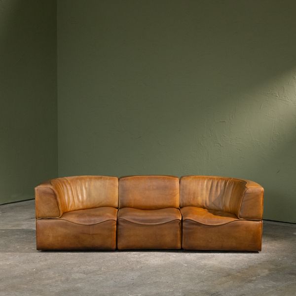 Patinated Original Cognac DS15 Sofa by De Sede, Swiss, 1970