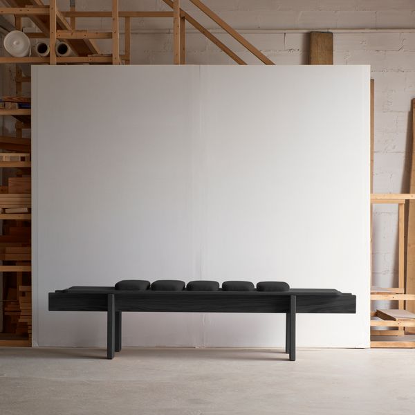 Ueno Bench Black Edition