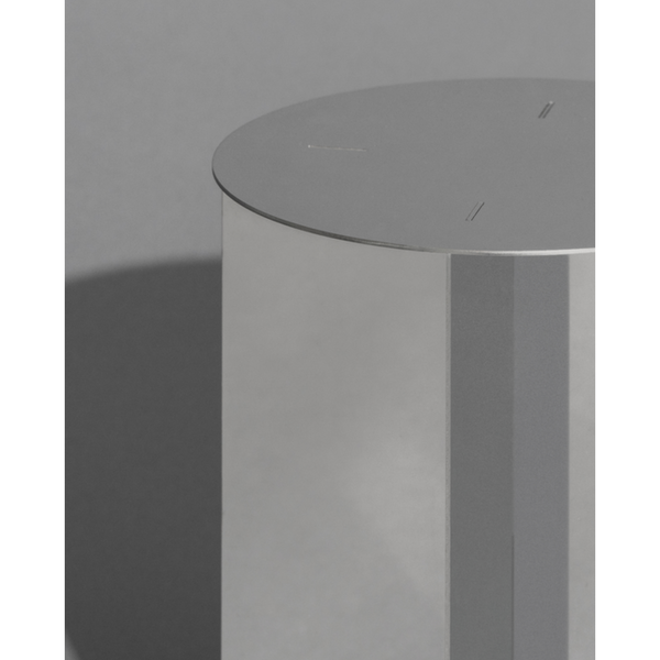 NM05.3 Stool / Side Table