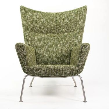 Green Wing Lounge Chair by Hans Wegner for Carl Hansen, 2021