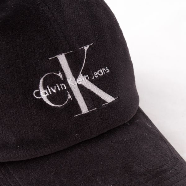 Calvin Klein Jeans Baseball Cap in velour 