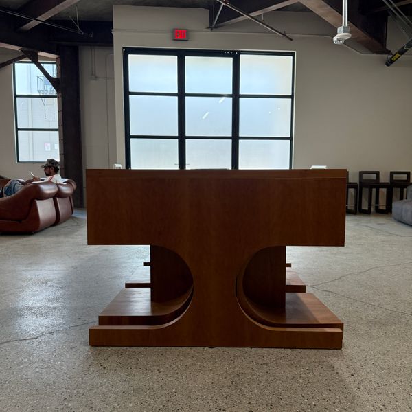 WT-G1 Radi Table and Chairs