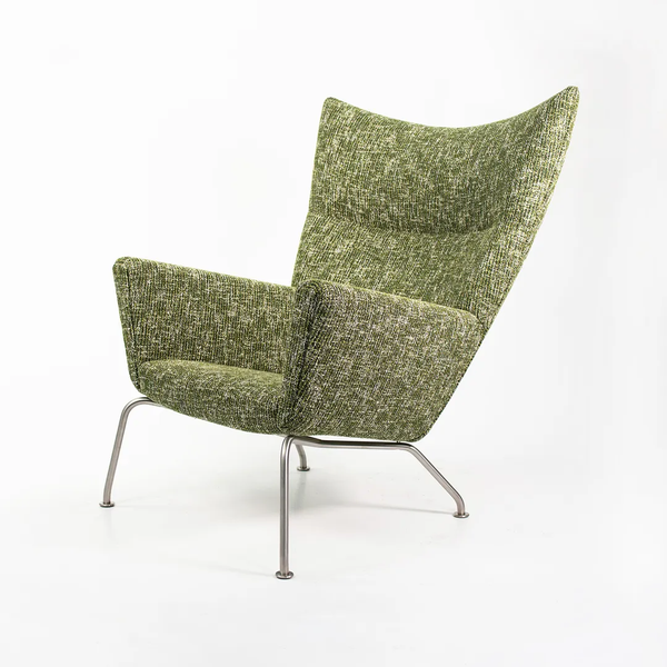 Green Wing Lounge Chair by Hans Wegner for Carl Hansen, 2021