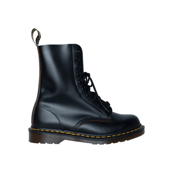 Dr Martens 1460 Smooth Leather Lace Up Boots in Black