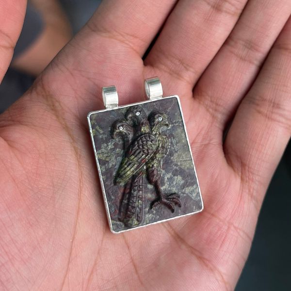 SAMDUMAE PENDANT