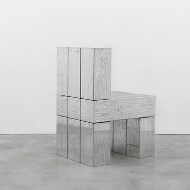 '511' Chair with Dr. Woo