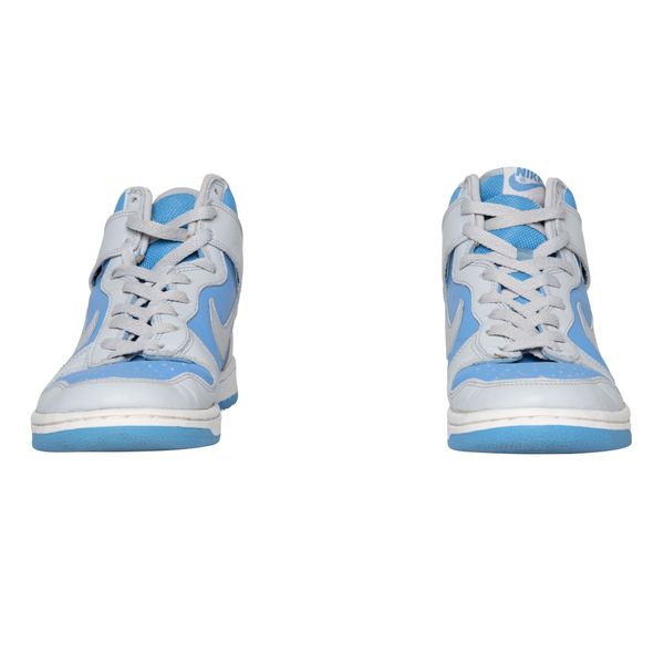 2003 EU Exclusive 'UNC' Dunk Sneakers