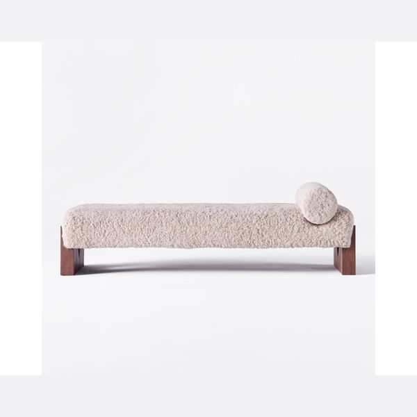 V Daybed - Sheepskin