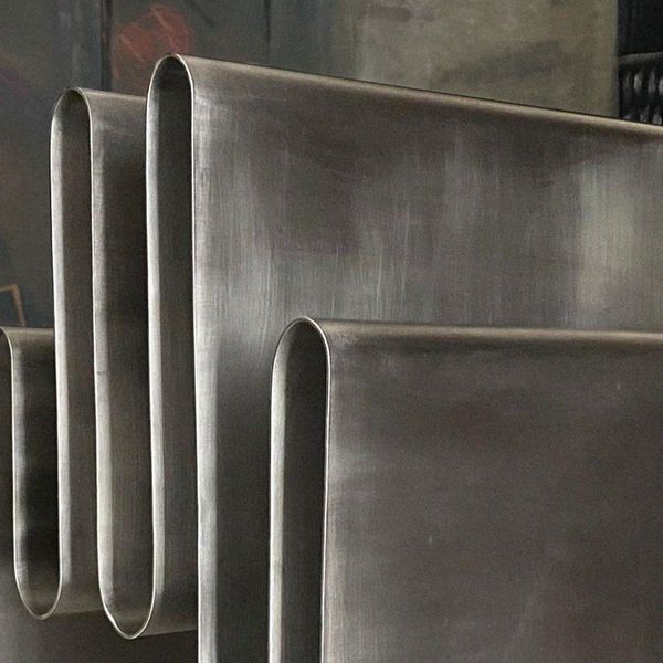 R001-01 Magazine Rack